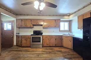 5863 S Hately Ave, Cudahy, WI 53110 - Photo 3
