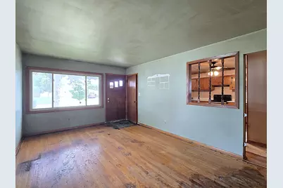 5863 S Hately Ave, Cudahy, WI 53110 - Photo 7