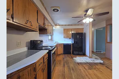5863 S Hately Ave, Cudahy, WI 53110 - Photo 5