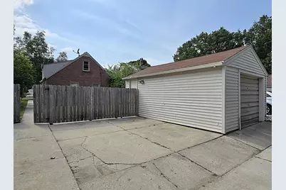 3334 N 92nd St, Milwaukee, WI 53222 - Photo 39