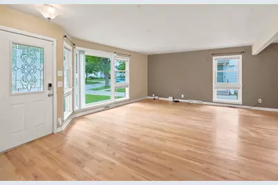 3334 N 98th St, Milwaukee, WI 53222 - Photo 5