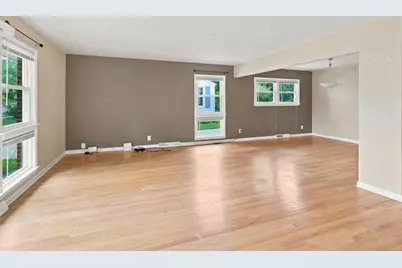 3334 N 98th St, Milwaukee, WI 53222 - Photo 3