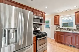 3334 N 98th St, Milwaukee, WI 53222 - Photo 9