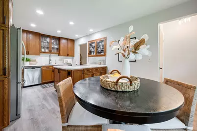 11762 N Ridgeway Ave, Mequon, WI 53097 - Photo 3