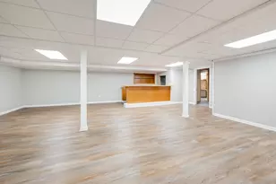 11762 N Ridgeway Ave, Mequon, WI 53097 - Photo 19