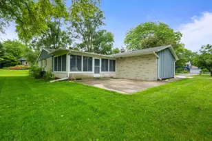 11762 N Ridgeway Ave, Mequon, WI 53097 - Photo 23