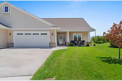 525  Mapleleaf Ct, Manitowoc, WI 54220 - Photo 1