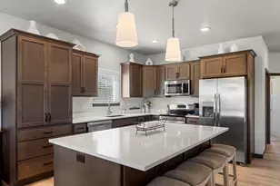 525 Maple Leaf Ct, Manitowoc, WI 54220 - Photo 29