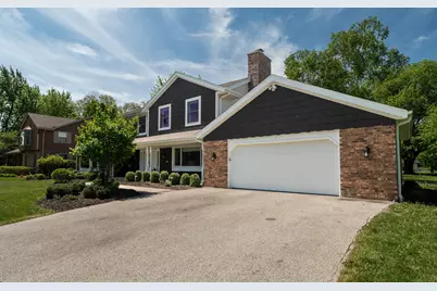 9439 N Broadmoor Rd, Bayside, WI 53217 - Photo 3