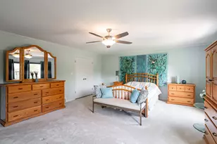9439 N Broadmoor Rd, Bayside, WI 53217 - Photo 21