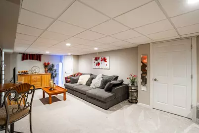 9439 N Broadmoor Rd, Bayside, WI 53217 - Photo 23