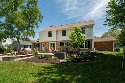 9439 N Broadmoor Rd, Bayside, WI 53217 - Photo 45