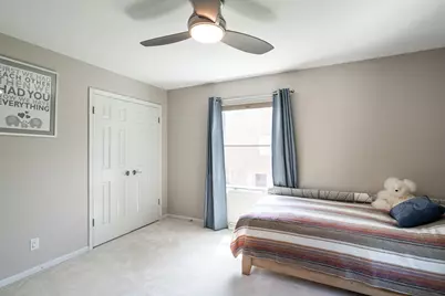 9439 N Broadmoor Rd, Bayside, WI 53217 - Photo 31