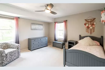 9439 N Broadmoor Rd, Bayside, WI 53217 - Photo 33