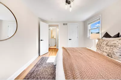 6261 N Bay Ridge Ave, Whitefish Bay, WI 53217 - Photo 15