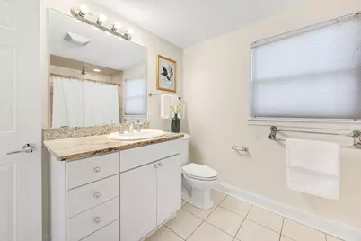 6261 N Bay Ridge Ave, Whitefish Bay, WI 53217 - Photo 17