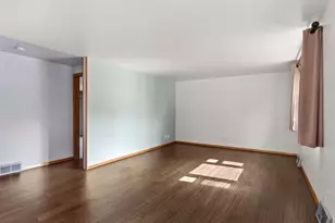 1445 Daisy Dr, Manitowoc, WI 54220 - Photo 11