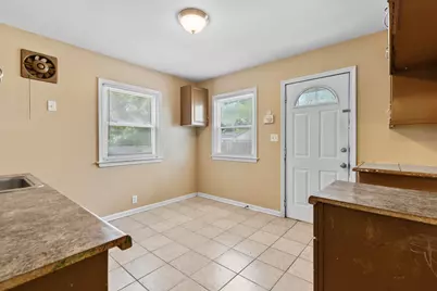 5675 N 58th St, Milwaukee, WI 53218 - Photo 7