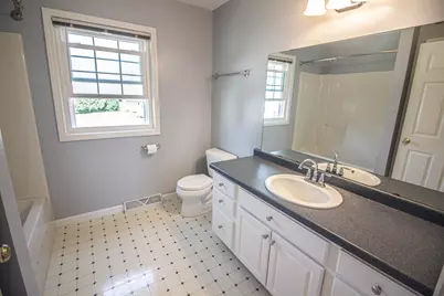 W196N11351  Shadow Wood Dr, Germantown, WI 53022 - Photo 23