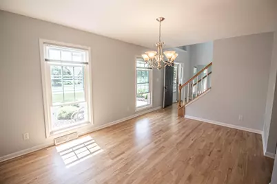 W196N11351  Shadow Wood Dr, Germantown, WI 53022 - Photo 9