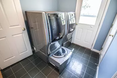 W196N11351  Shadow Wood Dr, Germantown, WI 53022 - Photo 25