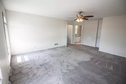 W196N11351  Shadow Wood Dr, Germantown, WI 53022 - Photo 61