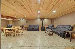 645 W Estate Ct, Elkhorn, WI 53121 - Photo 21