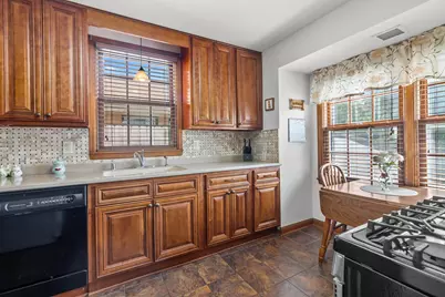 3354 S 47th St, Greenfield, WI 53219 - Photo 11