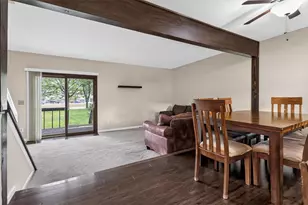 W163N11463 Windsor Ct, Germantown, WI 53022 - Photo 7
