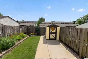 W163N11463 Windsor Ct, Germantown, WI 53022 - Photo 3
