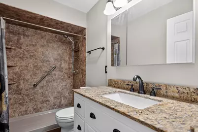 W163N11463  Windsor Ct #1, Germantown, WI 53022 - Photo 21