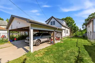 2467 W Cherry St, Milwaukee, WI 53205 - Photo 31