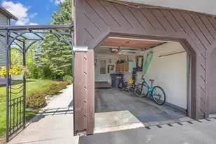 2412 Crosscreek Dr, Sheboygan, WI 53081 - Photo 19