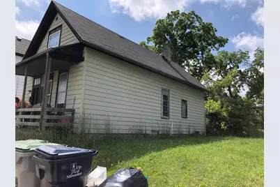 1311 W Albany Pl, Milwaukee, WI 53206 - Photo 11