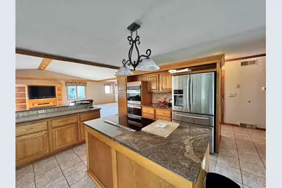 1303  Hadley Ct, Watertown, WI 53098 - Photo 11