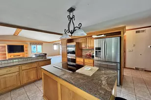 1303 Hadley Ct, Watertown, WI 53098 - Photo 11