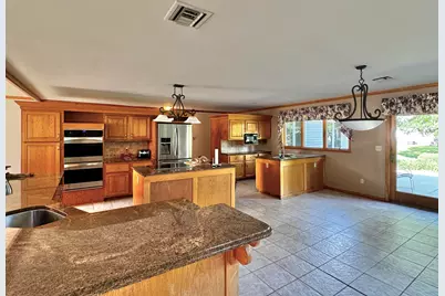 1303  Hadley Ct, Watertown, WI 53098 - Photo 9