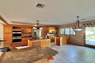 1303 Hadley Ct, Watertown, WI 53098 - Photo 9