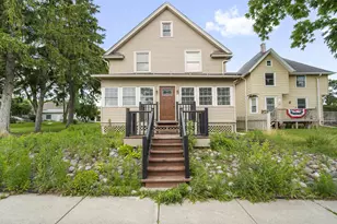 N88W16226 Park Blvd, Menomonee Falls, WI 53051 - Photo 1