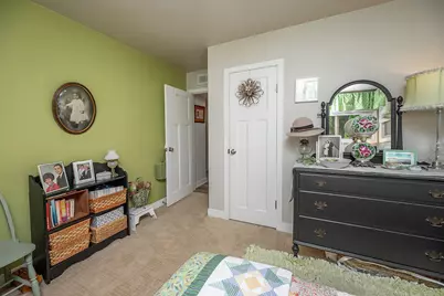 1618 S Wildwood Dr, New Berlin, WI 53151 - Photo 19