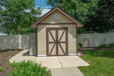 1618 S Wildwood Dr, New Berlin, WI 53151 - Photo 31