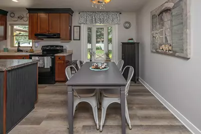 1618 S Wildwood Dr, New Berlin, WI 53151 - Photo 5