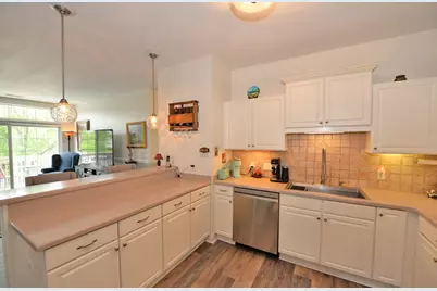 1059  Stratford Ct #201, Racine, WI 53406 - Photo 11