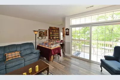 1059  Stratford Ct #201, Racine, WI 53406 - Photo 5