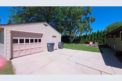 1416 N 31st St, Sheboygan, WI 53081 - Photo 23