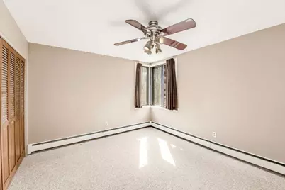 2025 E Greenwich Ave #117, Milwaukee, WI 53211 - Photo 5