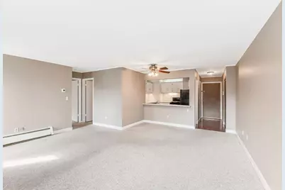 2025 E Greenwich Ave #117, Milwaukee, WI 53211 - Photo 3