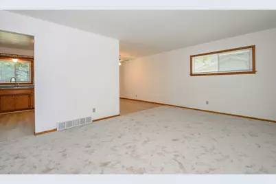 7016 N 86th St, Milwaukee, WI 53224 - Photo 5