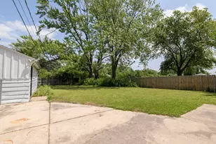 7016 N 86th St, Milwaukee, WI 53224 - Photo 25