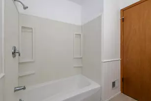 7016 N 86th St, Milwaukee, WI 53224 - Photo 11